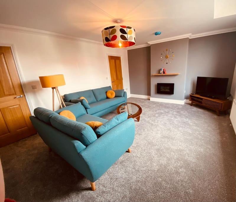 Апартаменты Luxury 2 Bed 4 Mins From M6 J44 Pet Friendly,