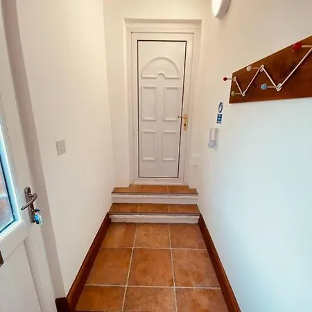Luxury 2 Bed Apt 4 Mins From M6 J44 Pet Friendly, Карлайл Экстерьер фото