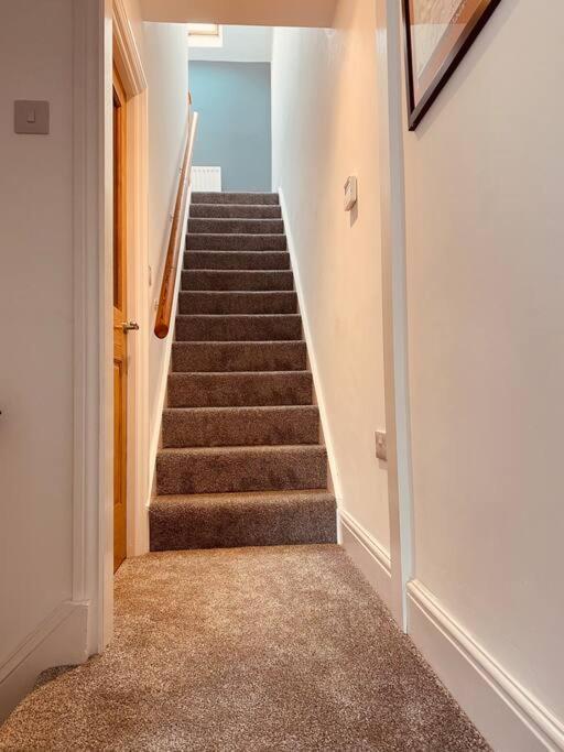Apartment Luxury 2 Bed 4 Mins From M6 J44 Pet Friendly, Carlisle (Cumbria)